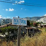 Natural بيت شباب