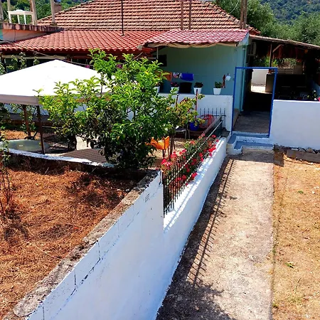 Natural Vandrerhjem Himarë