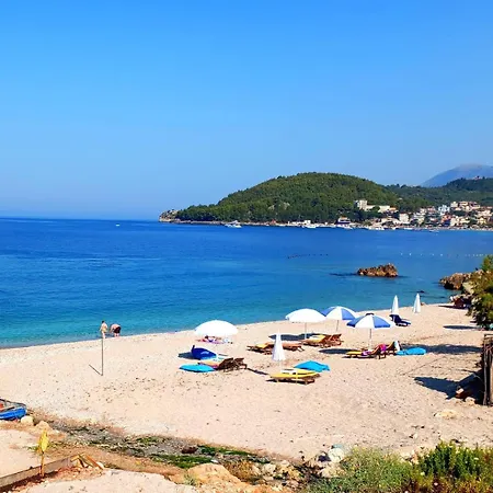 بيت شباب Natural *