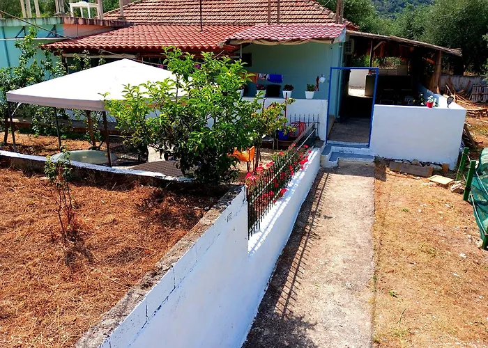 Natural Hostel Himarë